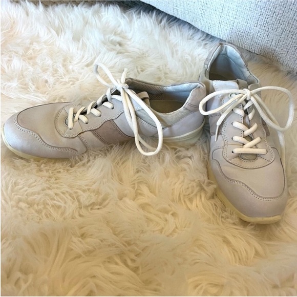 Women’s Ecco Sneakers - Picture 1 of 7